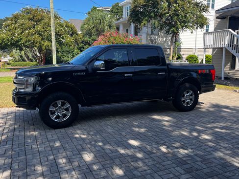 Used 2018 Ford F150 Platinum w/ Equipment Group 701A Luxury AWD/4WD image 1