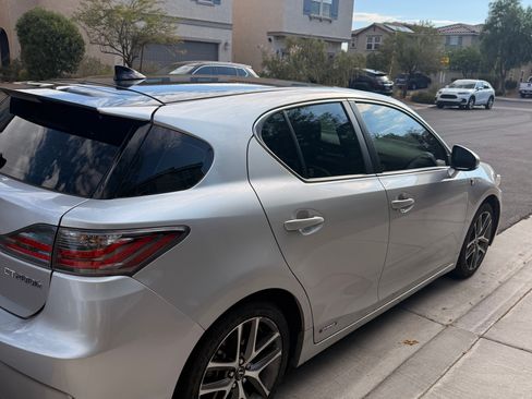 Used 2015 Lexus CT 200h w/ F Sport w/Nuluxe Interior FWD image 2