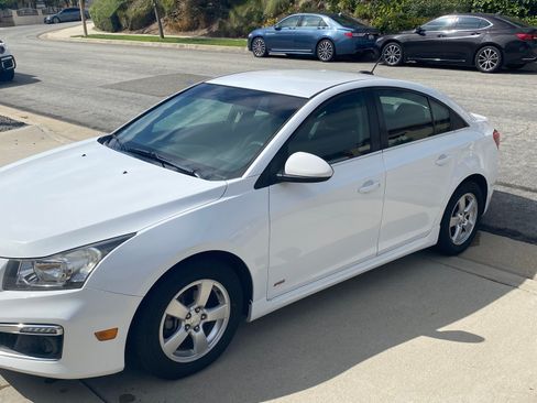 Used 2016 Chevrolet Cruze LT w/ RS Package FWD image 4