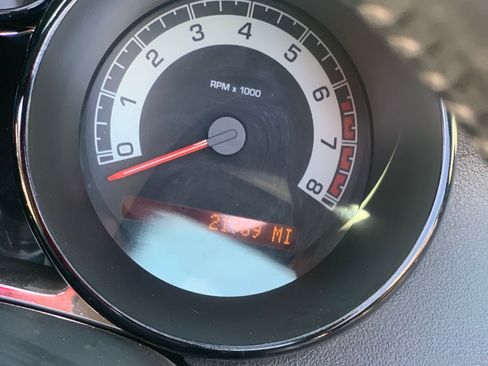 Used 2009 Saturn Sky Red Line image 15