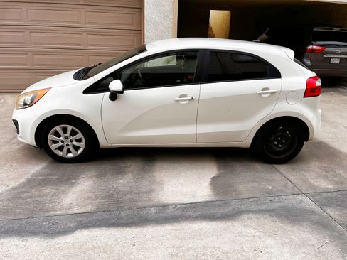 Used 2012 Kia Rio LX w/ PWR Pkg FWD image 5