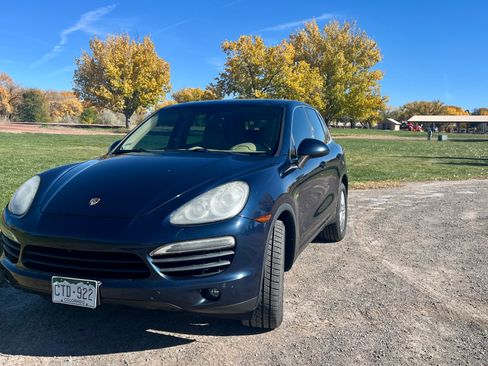 Used 2012 Porsche Cayenne S image 6