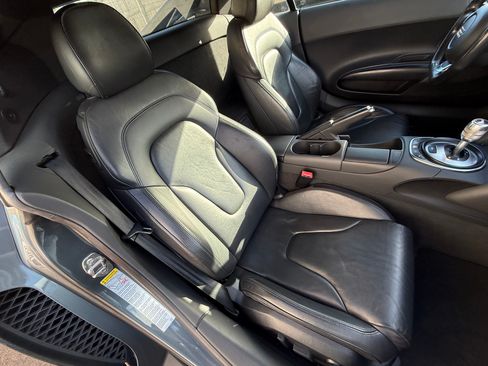 Used 2012 Audi R8 V10 image 5