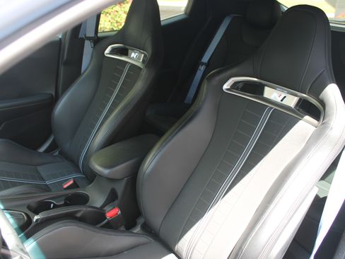 Used 2022 Hyundai Veloster N image 21