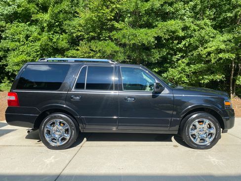 Used 2014 Ford Expedition Limited w/ Equipment Group 301A AWD/4WD image 21