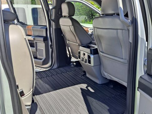 Used 2019 Ford F150 Lariat w/ Equipment Group 502A Luxury AWD/4WD image 12