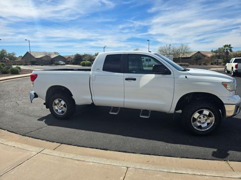 Used 2011 Toyota Tundra 4x4 Double Cab w/ TRD Off-Road Pkg image 16