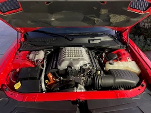 Used 2015 Dodge Challenger SRT Hellcat image 8
