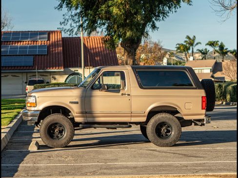 Used 1996 Ford Bronco image 6