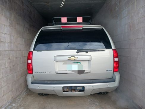 Used 2008 Chevrolet Suburban LT w/ LT Preferred Equipment Group image 5