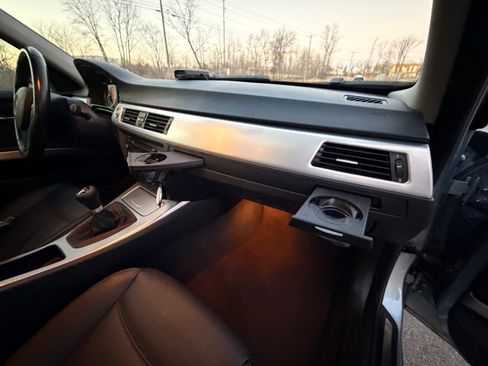 Used 2009 BMW 335i xDrive 335i xDrive Sedan 4D image 21