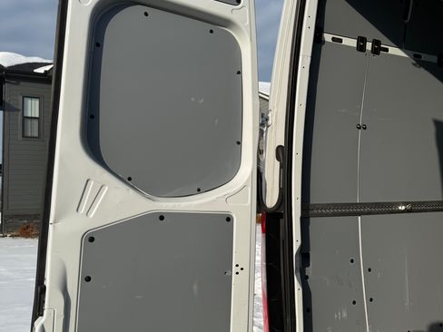 Used 2023 Mercedes-Benz Sprinter 2500 image 17