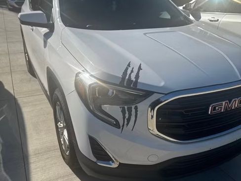 Used 2019 GMC Terrain SLE w/ Driver Convenience Package image 8