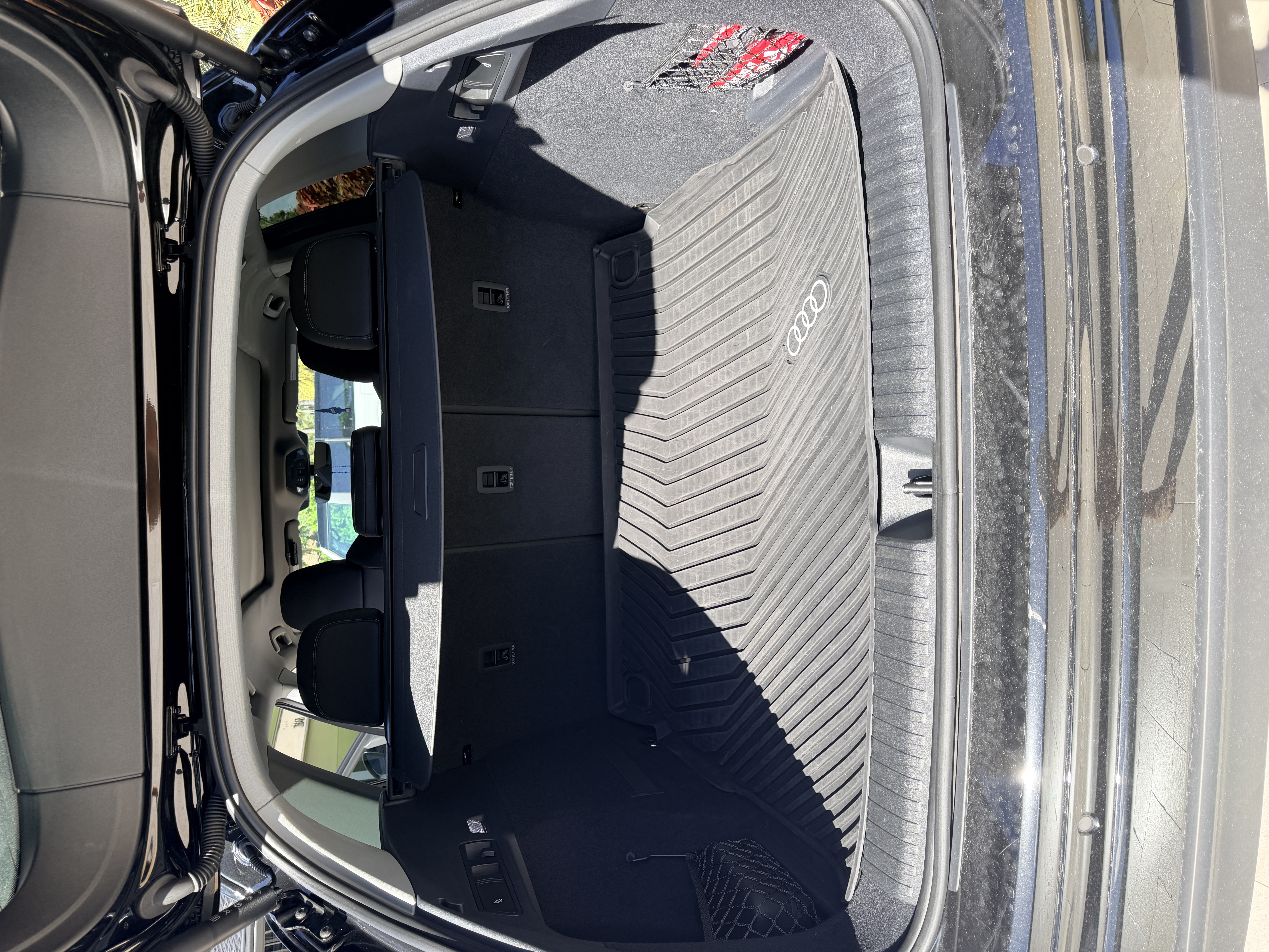 Used 2025 Audi Q6 e-tron Premium Plus w/ Premium Plus AWD/4WD image 9