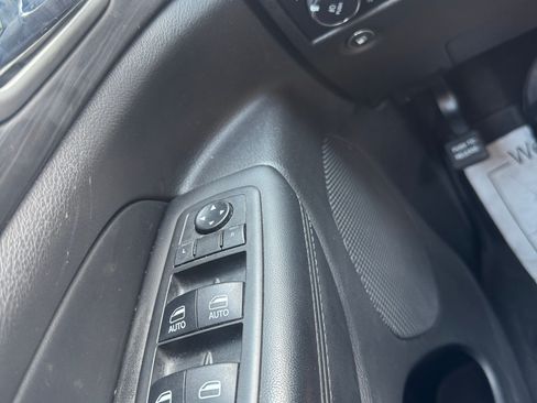 Used 2019 Jeep Grand Cherokee Altitude AWD/4WD image 15