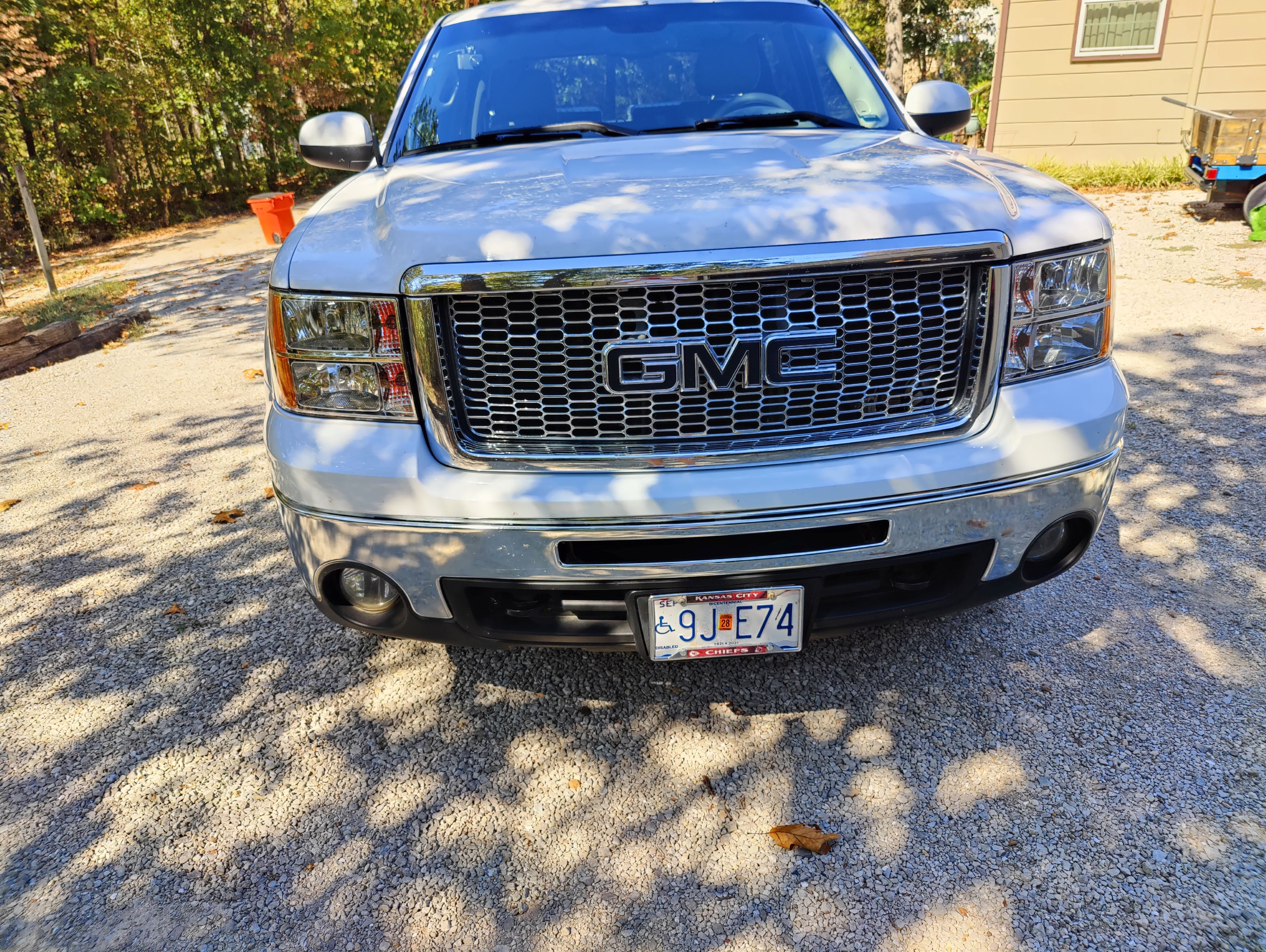 Used 2012 GMC Sierra 1500 SLT w/ SLT Convenience Package AWD/4WD image 8
