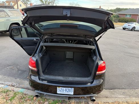 Used 2011 Volkswagen GTI 4-Door image 12