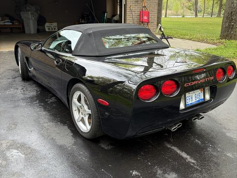 Used 2000 Chevrolet Corvette Convertible RWD image 10