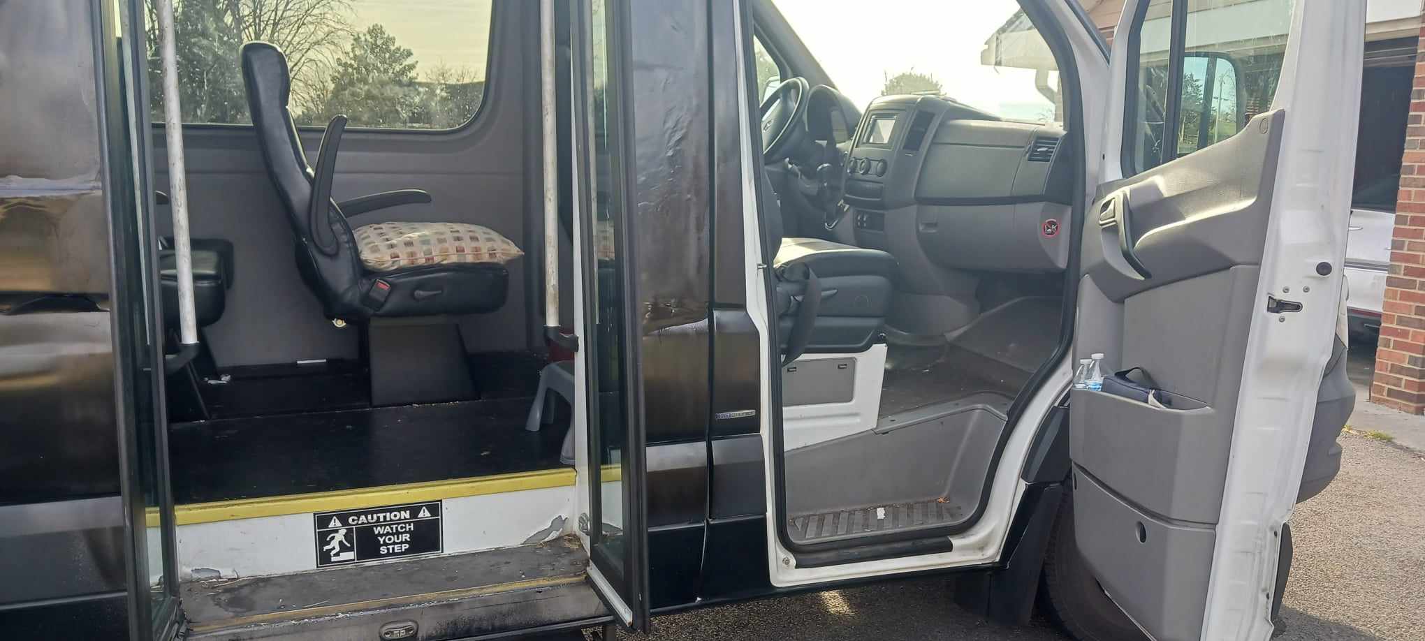 Used 2014 Mercedes-Benz Sprinter 3500 image 9
