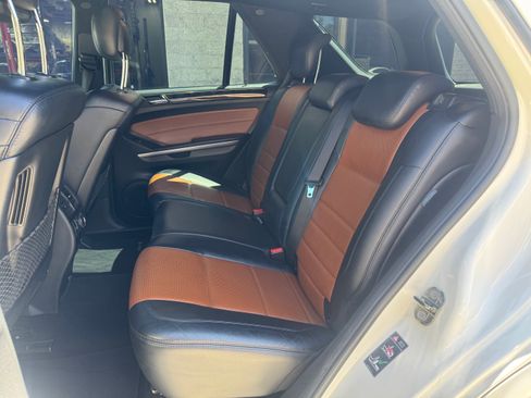 Used 2010 Mercedes-Benz ML 63 AMG 4MATIC image 16