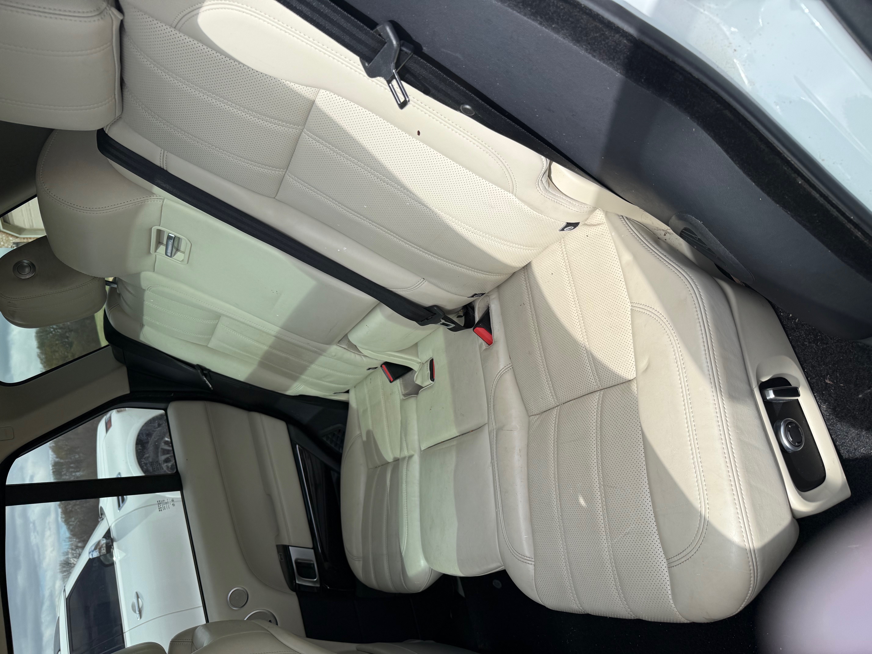 Used 2016 Land Rover Range Rover HSE AWD/4WD image 2