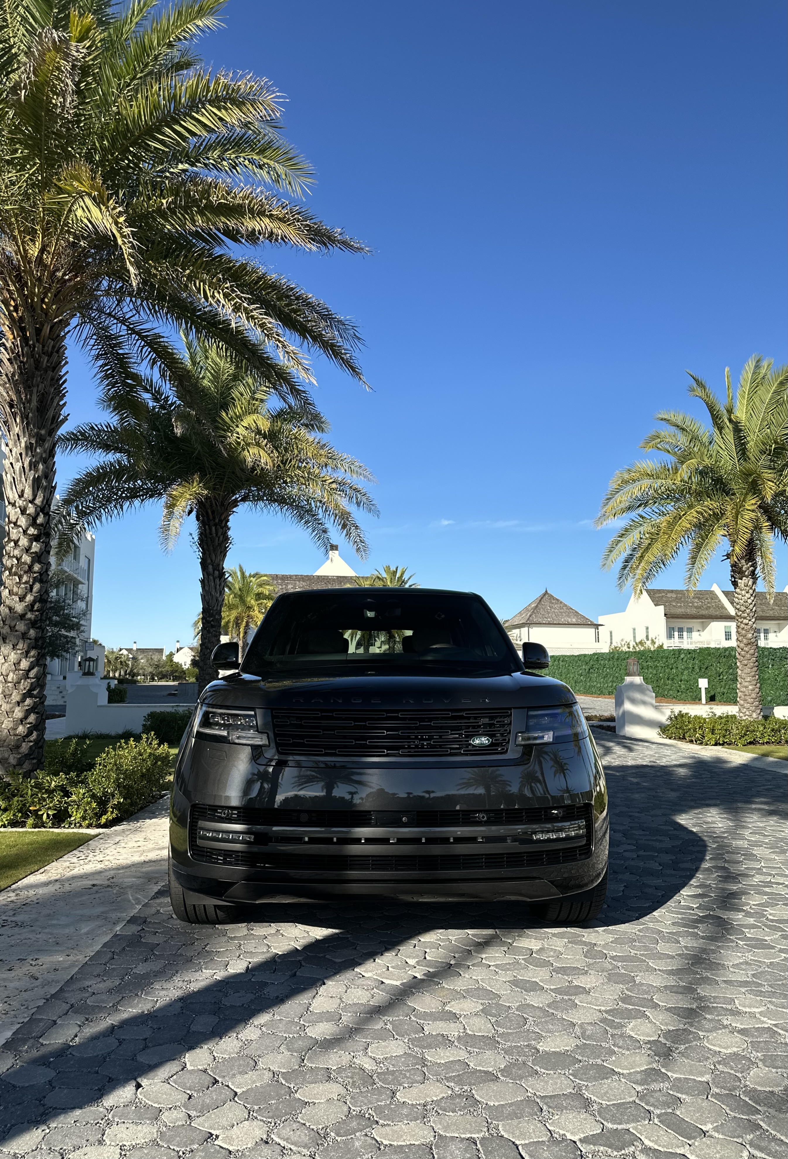Used 2024 Land Rover Range Rover Long Wheelbase Autobiography AWD/4WD image 4