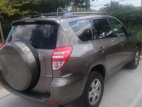 Used 2012 Toyota RAV4 4WD w/ Value Pkg image 9