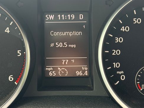 Used 2012 Volkswagen Golf TDI FWD image 5