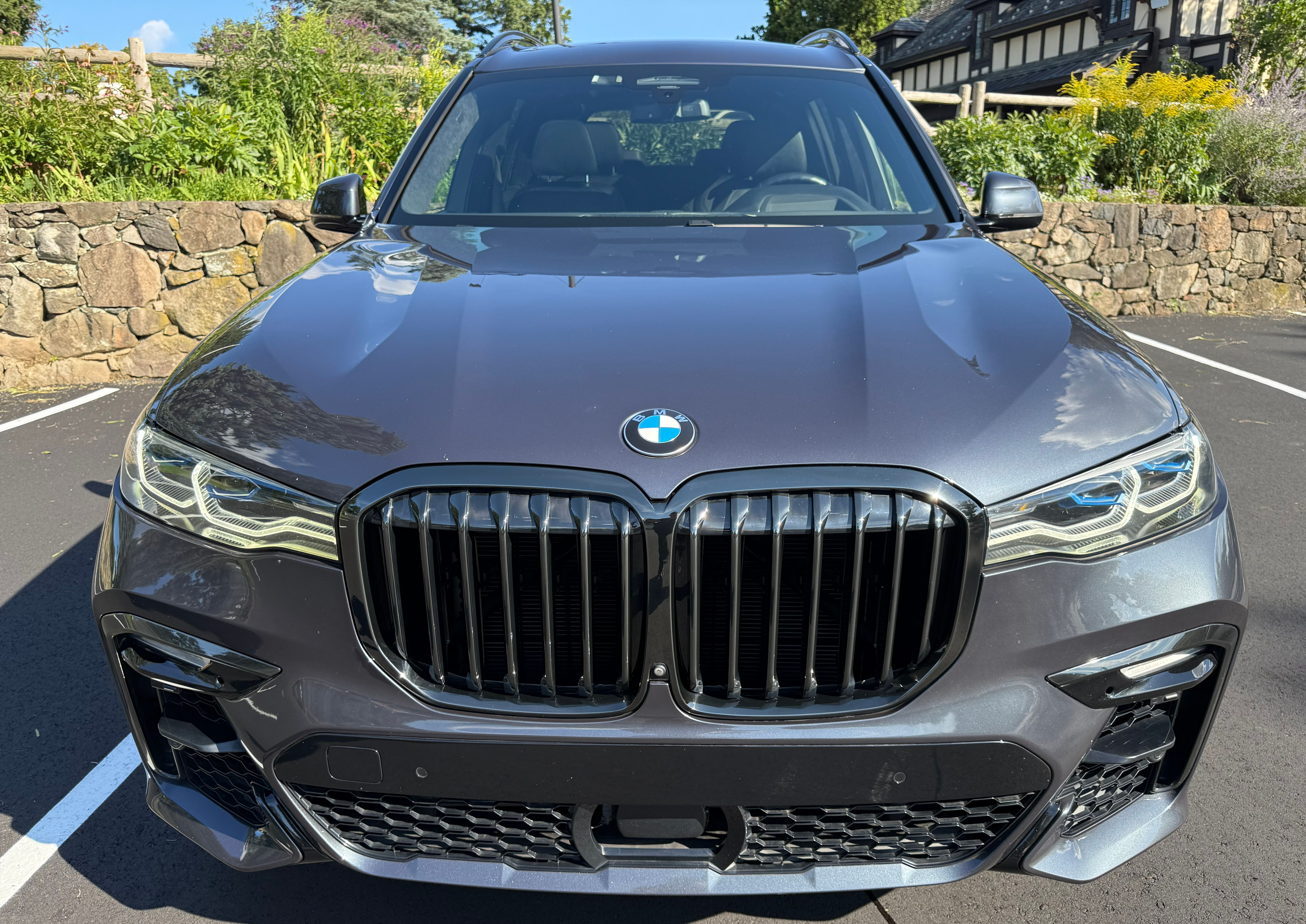 Used 2021 BMW X7 M50i w/ Dynamic Handling Package AWD/4WD image 4