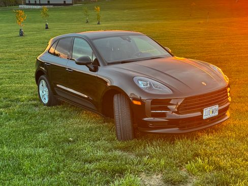 Used 2020 Porsche Macan S image 1