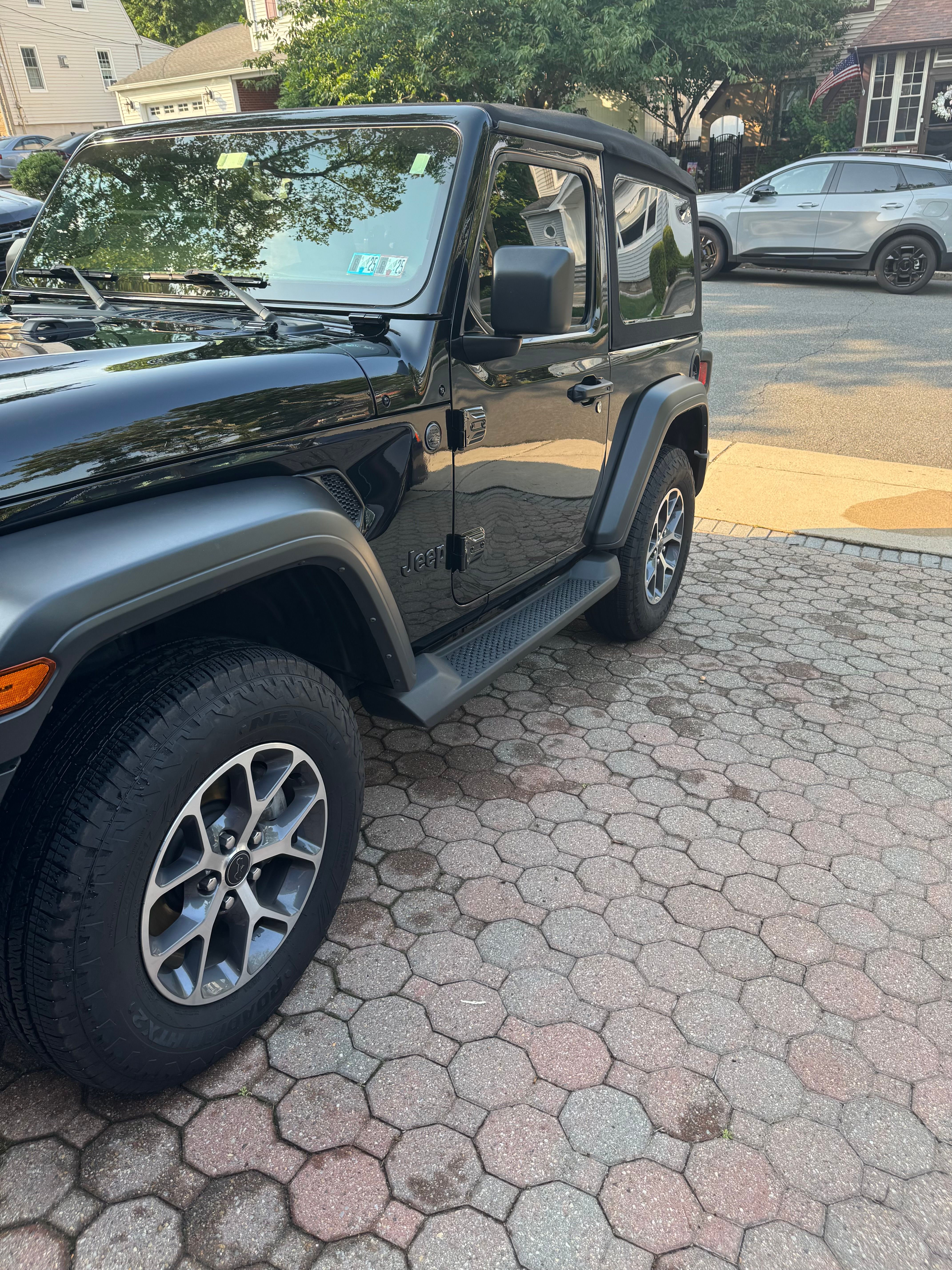 Used 2022 Jeep Wrangler Sport AWD/4WD image 9