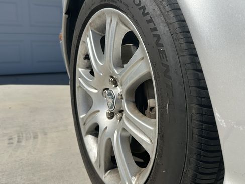 Used 2005 Jaguar XJ8 image 27