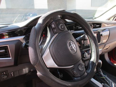 Used 2015 Toyota Corolla S image 14