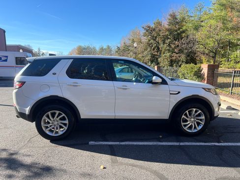 Used 2019 Land Rover Discovery Sport HSE image 5