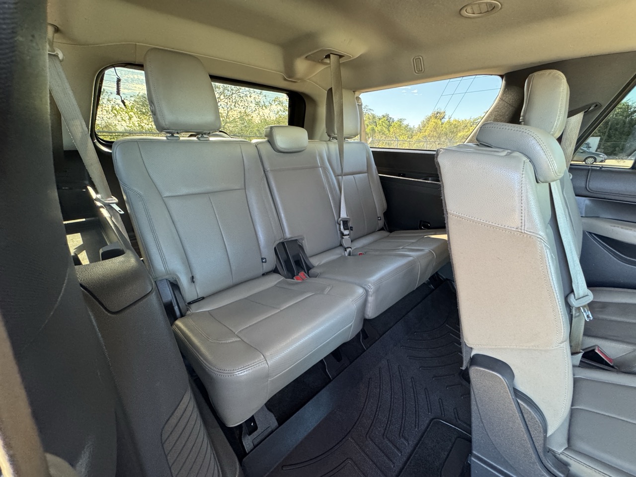 Used 2018 Ford Expedition Max XLT w/ Equipment Group 202A RWD image 22
