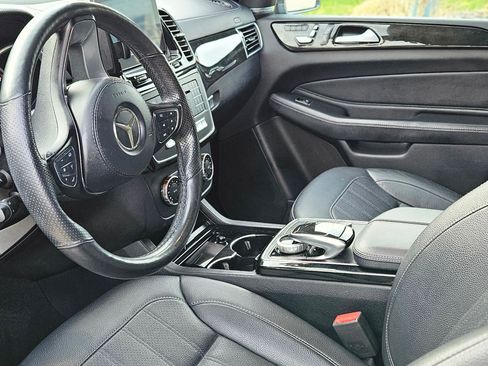 Used 2017 Mercedes-Benz GLS 450 4MATIC image 2