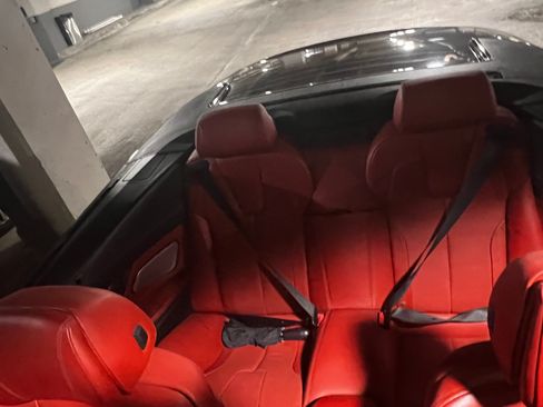 Used 2016 BMW M6 Convertible image 10