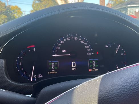 Used 2016 Cadillac XTS Luxury image 9