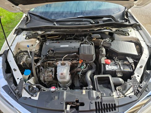 Used 2016 Honda Accord EX-L image 9