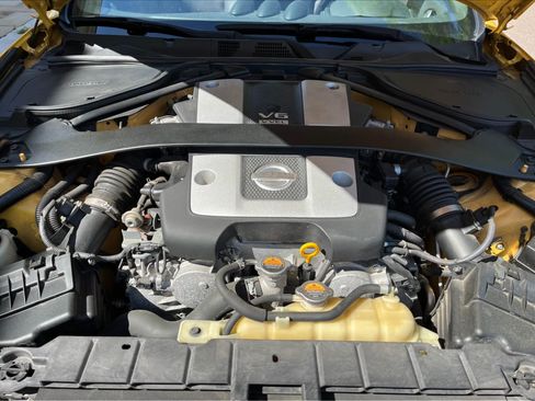 Used 2017 Nissan 370Z Touring Sport image 8