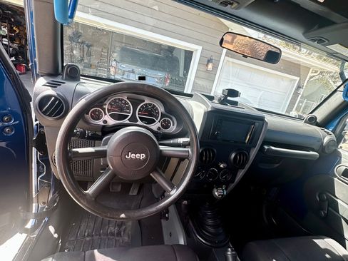 Used 2010 Jeep Wrangler Unlimited Sport image 24