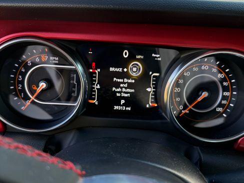 Used 2023 Jeep Gladiator Rubicon w/ Cold Weather Group image 5