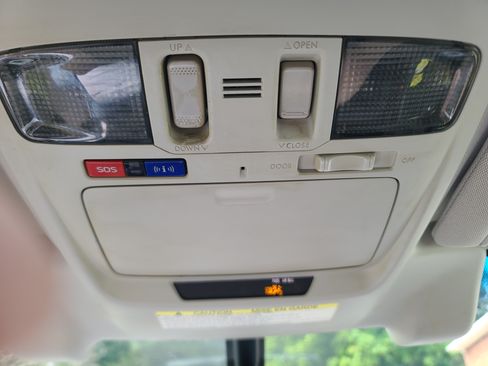 Used 2017 Subaru Legacy 3.6R Limited image 15