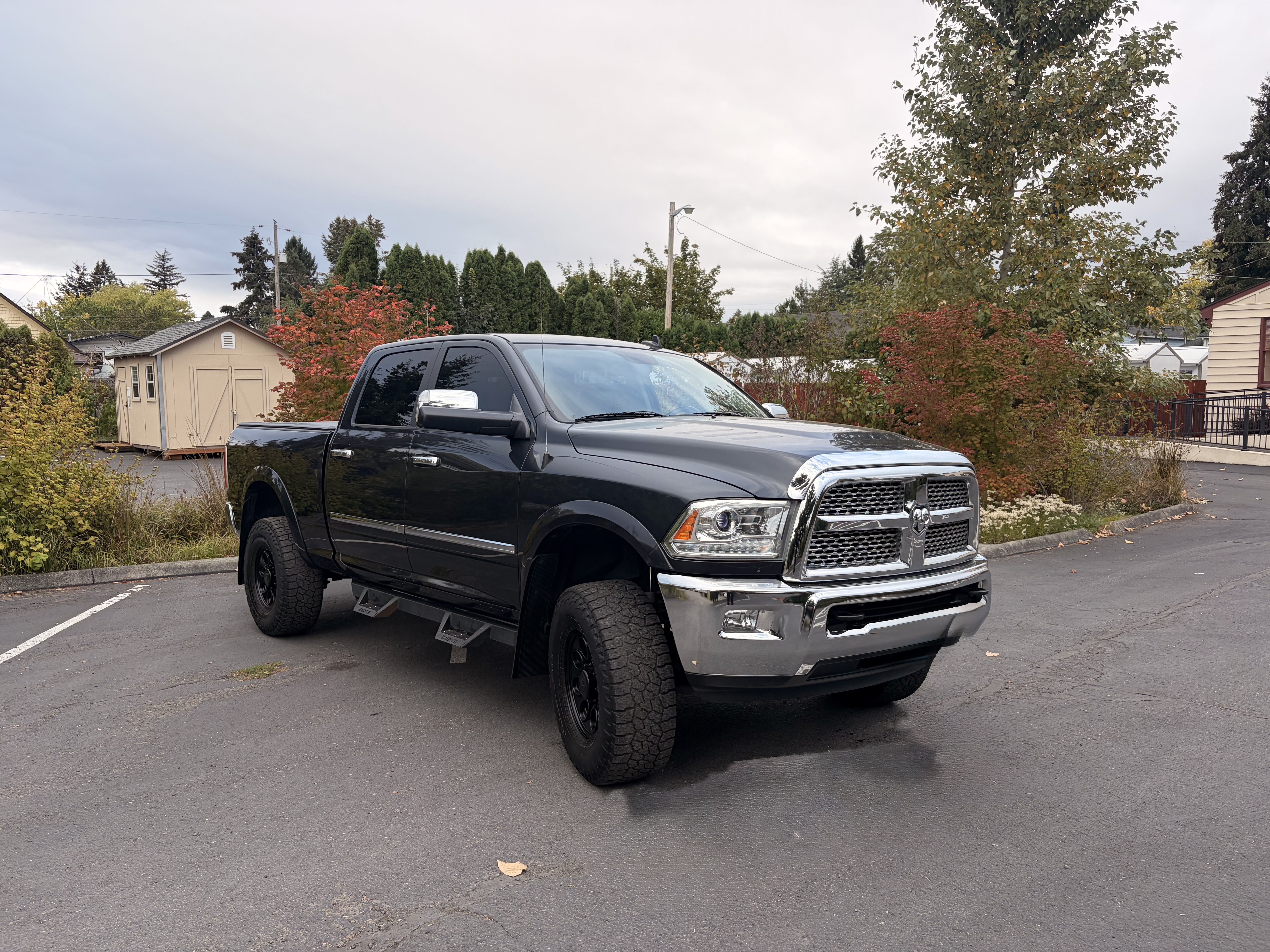Used 2014 RAM 2500 Laramie w/ Convenience Group AWD/4WD image 1