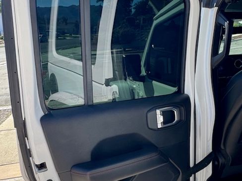 Used 2019 Jeep Wrangler Unlimited Rubicon image 13