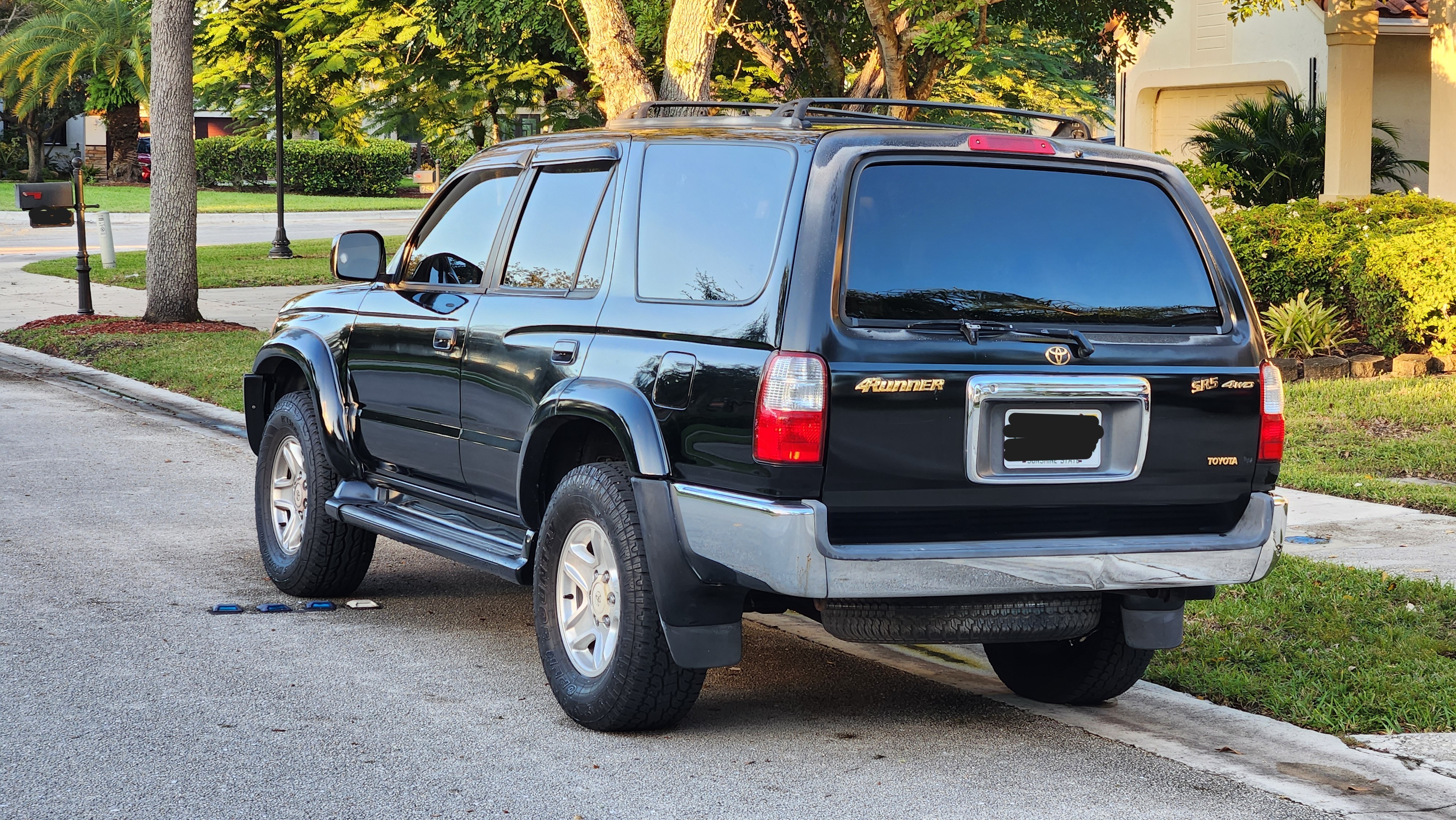 Used 2002 Toyota 4Runner SR5 w/ Leather Trim Pkg AWD/4WD image 6