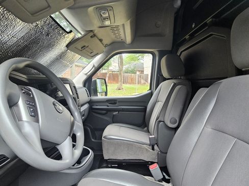 Used 2021 Nissan NV 2500 S RWD image 4
