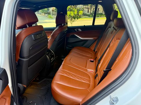 Used 2022 BMW X5 M50i w/ Executive Package image 12