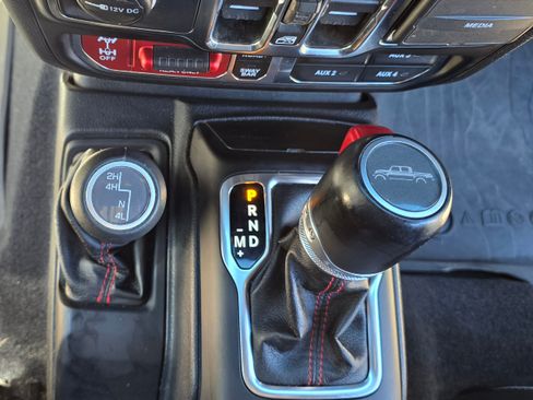 Used 2021 Jeep Gladiator Rubicon image 11