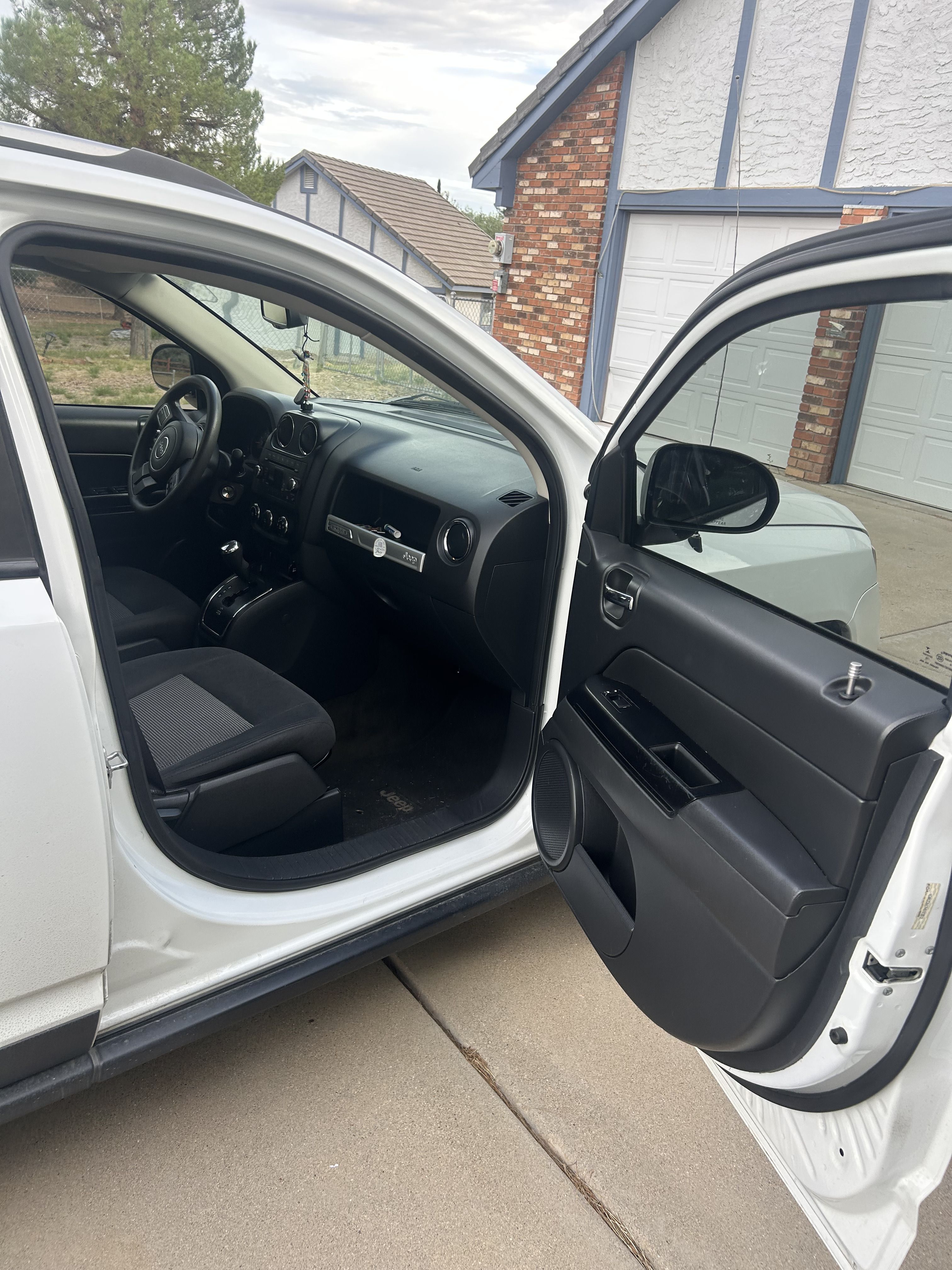Used 2017 Jeep Compass Sport w/ Power Value Group FWD image 8